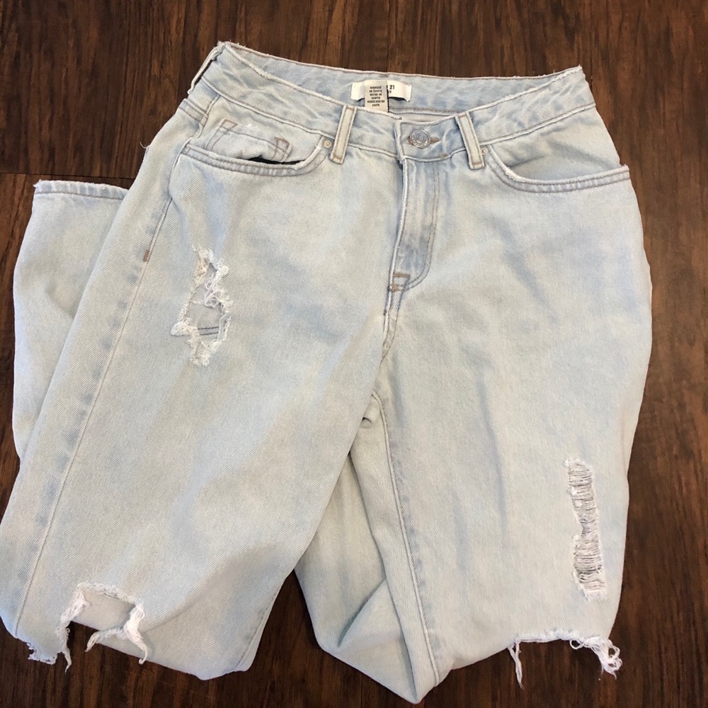 Forever 21 Size 25 Destroyed Mom/Boyfriend Jeans